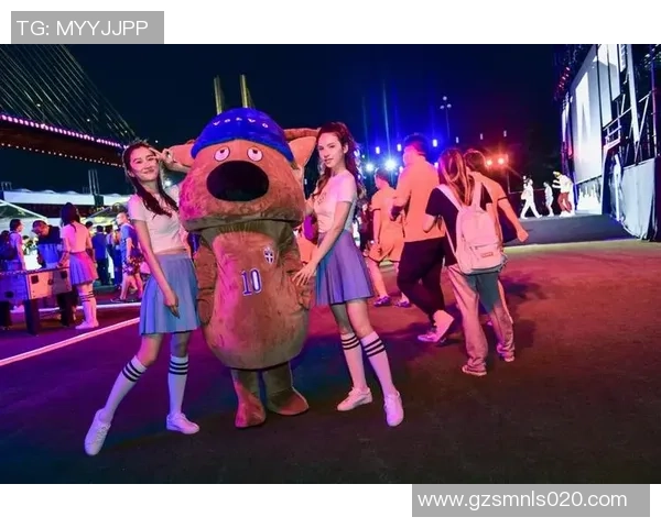 巴西足球明星中国行精彩纷呈球迷热情高涨共庆足球盛宴