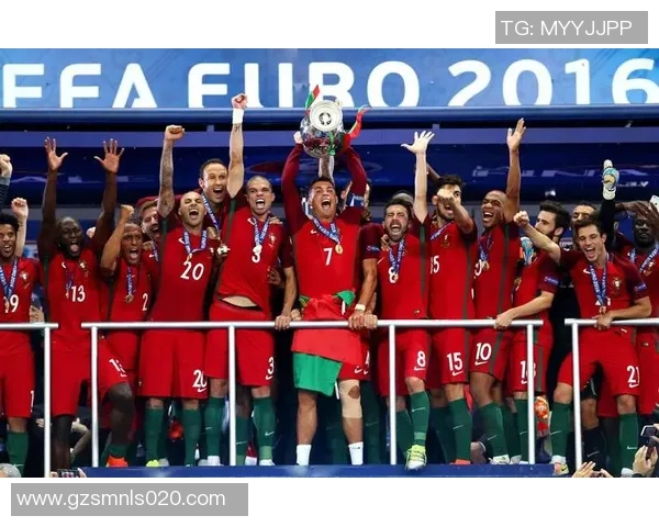 南美足球明星阵容揭秘球场上的传奇与荣耀交织的精彩瞬间 南美足球明星阵容揭秘球场上的传奇与荣耀交织的精彩瞬间